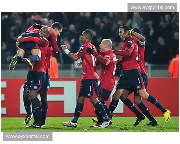 摩纳哥vs雷恩：扎卡里亚射中立柱，雷恩逃过一劫